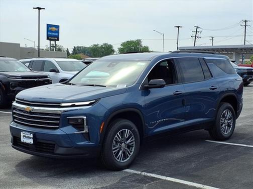 2025 Chevrolet Traverse LT