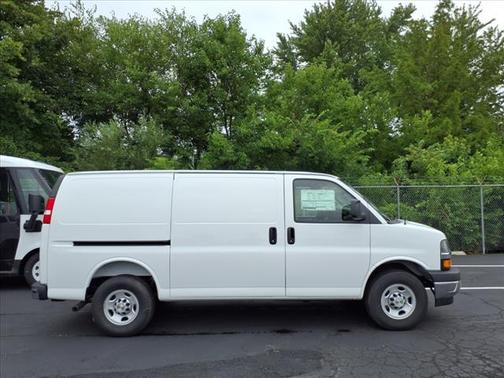 2025 Chevrolet Express 2500 Work Van