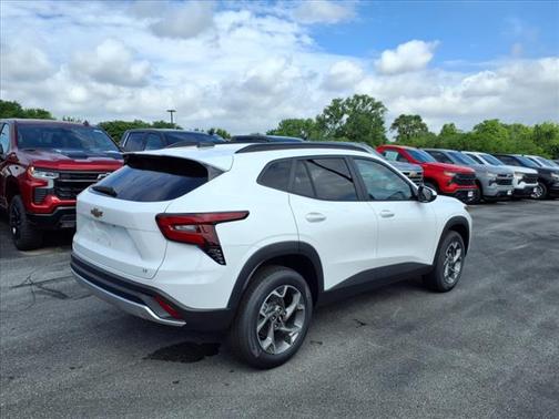 2025 Chevrolet Trax LT