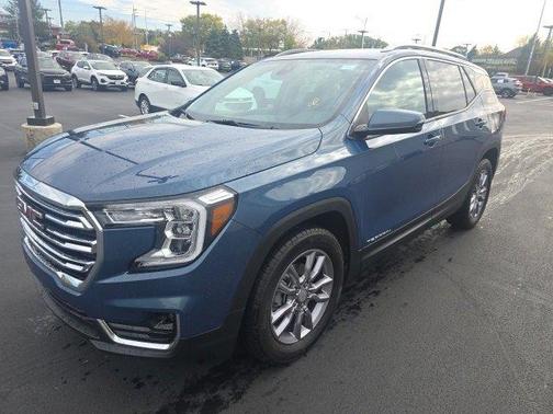 2024 GMC Terrain SLT