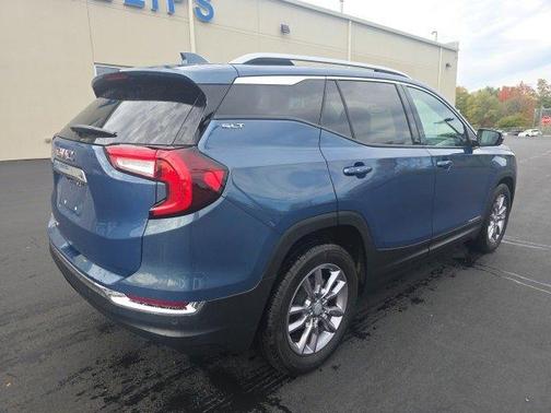 2024 GMC Terrain SLT