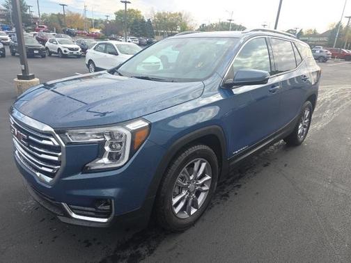 2024 GMC Terrain SLT