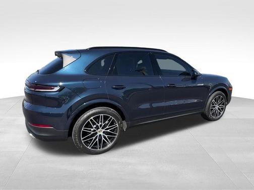 Blue Metallic 2024 Porsche Cayenne Base