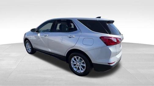 Silver Ice Metallic 2020 Chevrolet Equinox 2LT