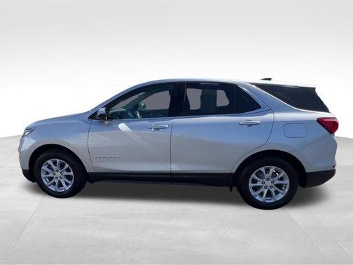 Silver Ice Metallic 2020 Chevrolet Equinox 2LT