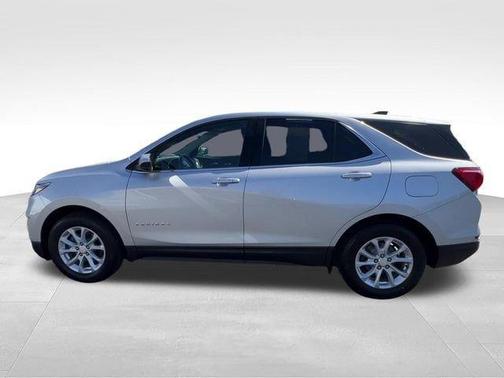 Silver Ice Metallic 2020 Chevrolet Equinox 2LT