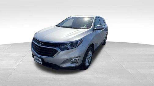 Silver Ice Metallic 2020 Chevrolet Equinox 2LT