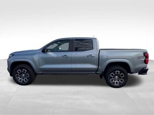 Sterling Gray Metallic 2024 Chevrolet Colorado Z71