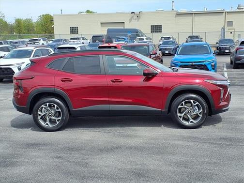 2025 Chevrolet Trax LT