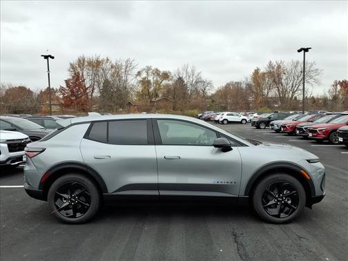 2026 Chevrolet Equinox EV LT 1
