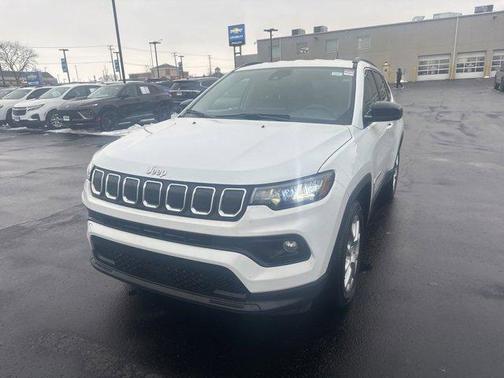 2022 Jeep Compass Latitude Lux