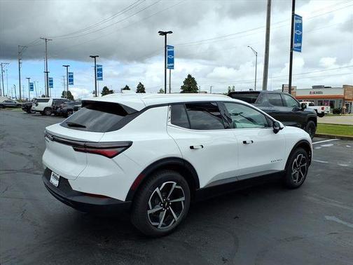 2026 Chevrolet Equinox EV LT 2