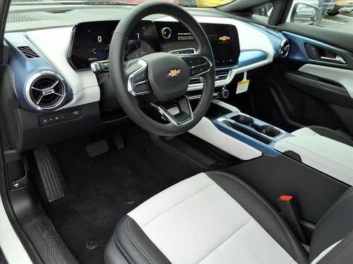 2026 Chevrolet Equinox EV LT 2