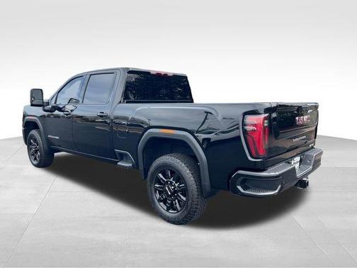 Onyx Black 2024 GMC Sierra 2500 AT4