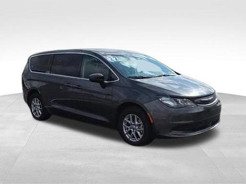 Granite Crystal Clearcoat Metallic 2022 Chrysler Voyager LX