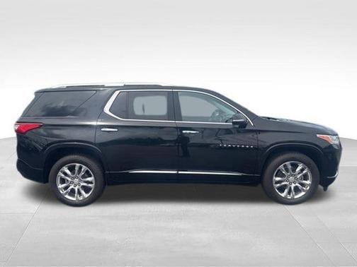 Mosaic Black Metallic 2018 Chevrolet Traverse High Country