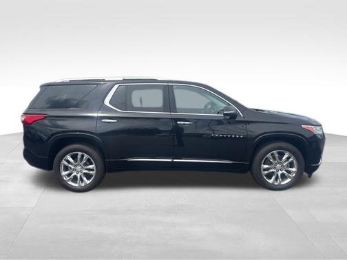 Mosaic Black Metallic 2018 Chevrolet Traverse High Country