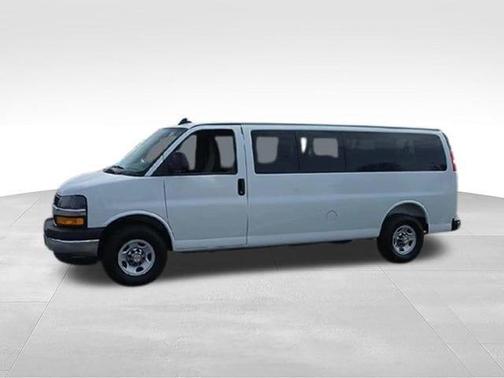 Summit White 2025 Chevrolet Express 3500 LT