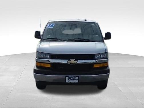 Summit White 2025 Chevrolet Express 3500 LT
