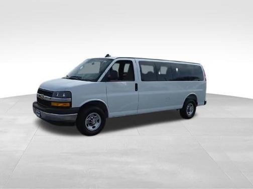 Summit White 2025 Chevrolet Express 3500 LT