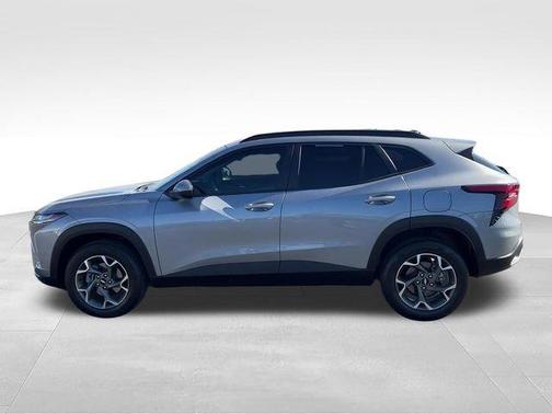Sterling Gray Metallic 2025 Chevrolet Trax LT
