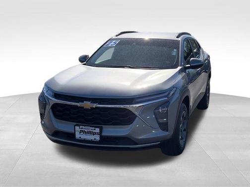 Sterling Gray Metallic 2025 Chevrolet Trax LT