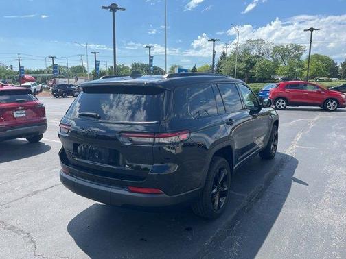 2023 Jeep Grand Cherokee L Laredo
