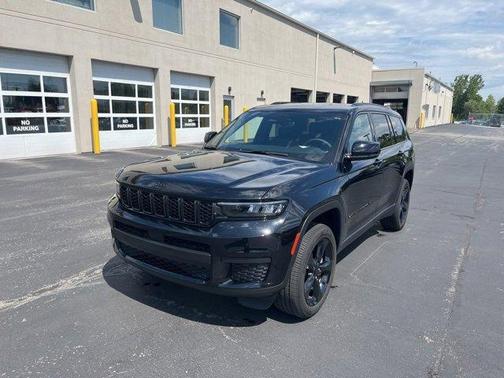 2023 Jeep Grand Cherokee L Laredo