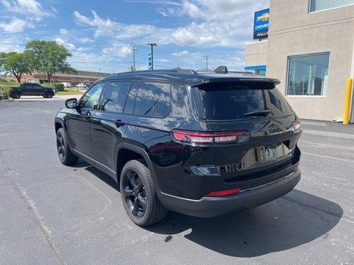 2023 Jeep Grand Cherokee L Laredo