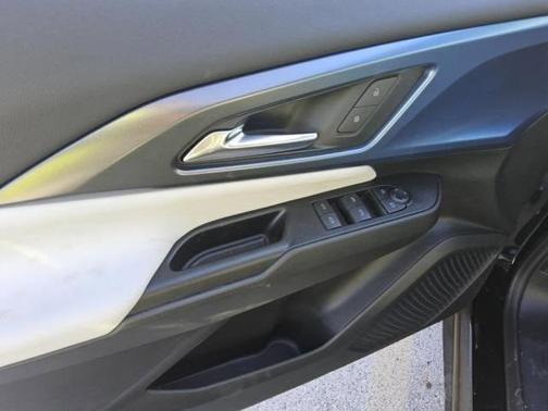 2025 Chevrolet Equinox EV LT 2