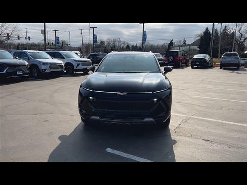 2025 Chevrolet Equinox EV LT 2