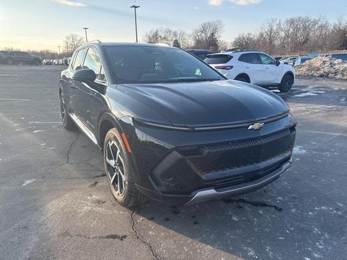 2025 Chevrolet Equinox EV LT 2
