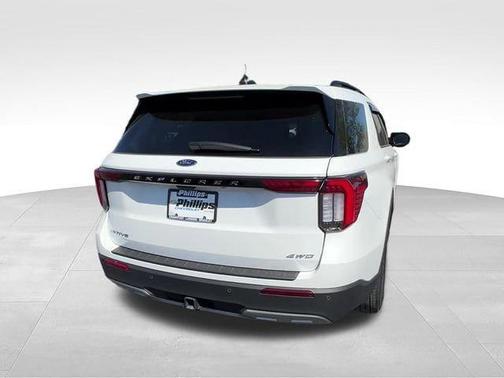 Star White 2026 Ford Explorer Active
