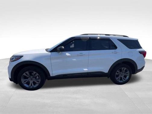 Star White 2026 Ford Explorer Active