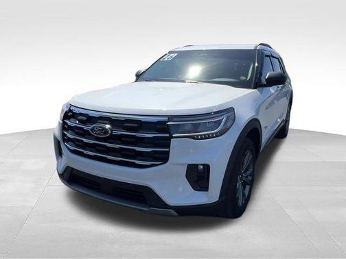 Star White 2026 Ford Explorer Active