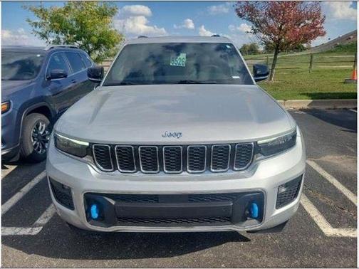 2022 Jeep Grand Cherokee 4xe Overland