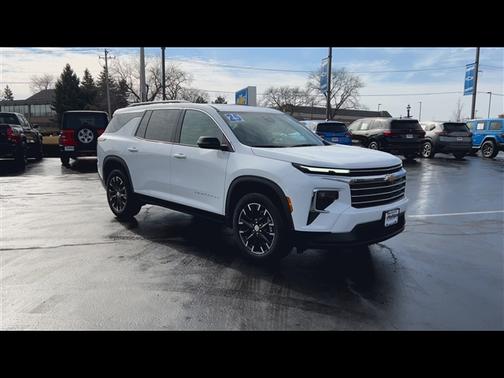 2025 Chevrolet Traverse LT