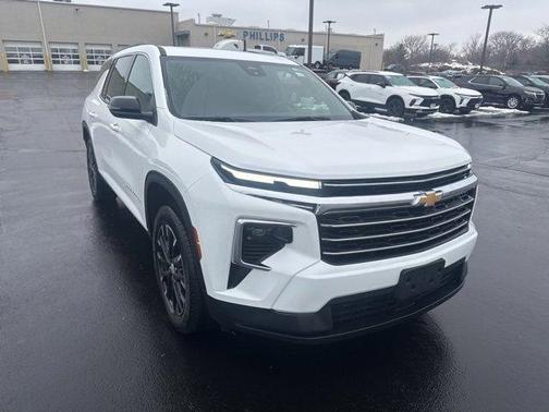 2025 Chevrolet Traverse LT