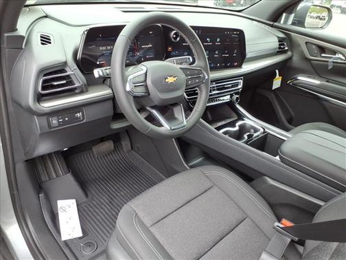 Sterling Gray Metallic 2026 Chevrolet Traverse LT