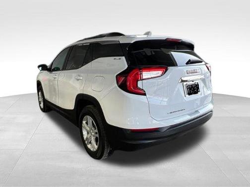 Summit White 2023 GMC Terrain SLE