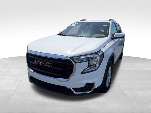 Summit White 2023 GMC Terrain SLE