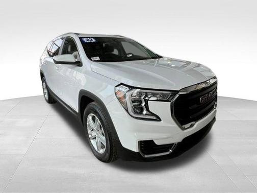 Summit White 2023 GMC Terrain SLE