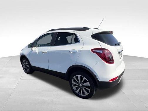 Summit White 2022 Buick Encore Preferred