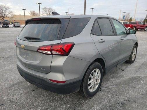 2023 Chevrolet Equinox LS