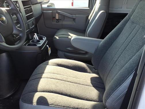 2025 Chevrolet Express 3500 Work Van