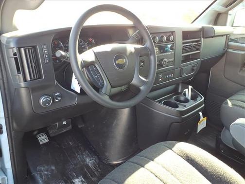 2025 Chevrolet Express 3500 Work Van