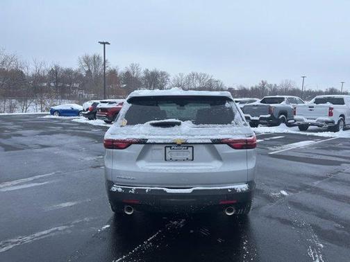 2022 Chevrolet Traverse LS