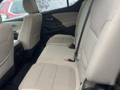 2022 Chevrolet Traverse LS