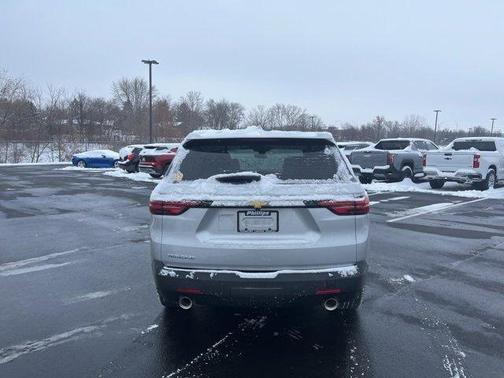 2022 Chevrolet Traverse LS
