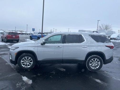 2022 Chevrolet Traverse LS